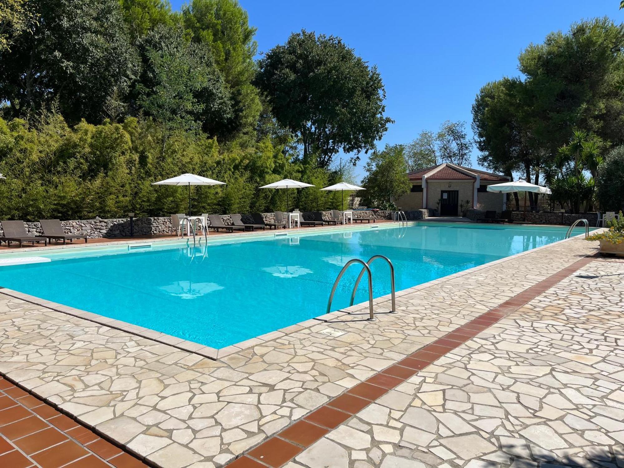 Casette Masseria La Camardia Sava Exterior photo